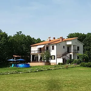https://apartman-roberta.in-istria.net