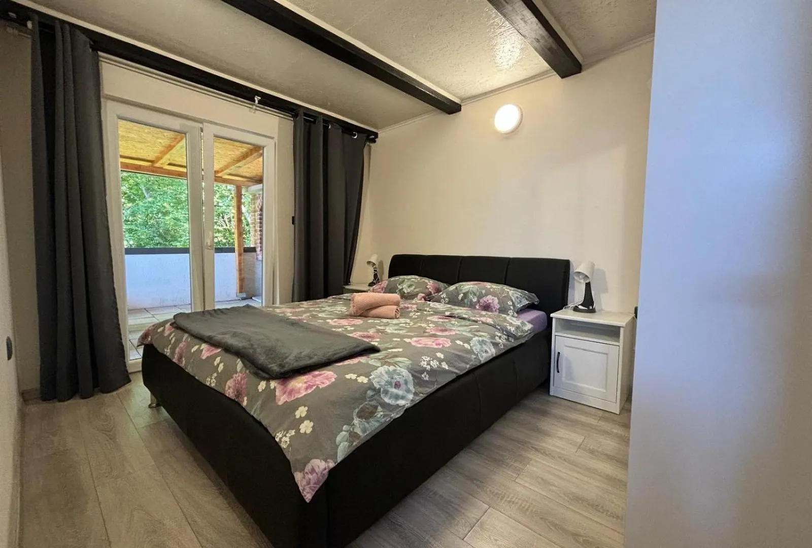 Apartmani Bosnjak  Starigrad Paklenica